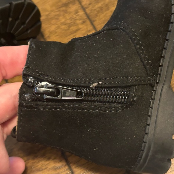 H&M toddler suede like black boots, size 2.5-3.5, EUC - Picture 7 of 7